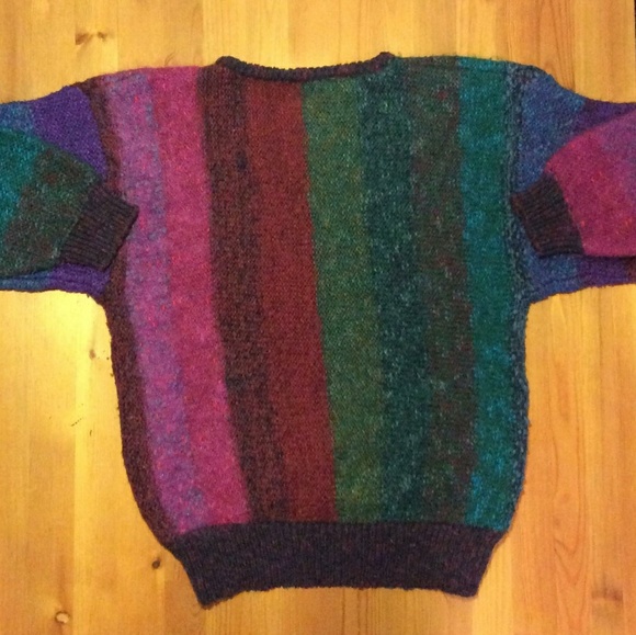 *SOLD* GUC VINTAGE SWEATER - Picture 2 of 3
